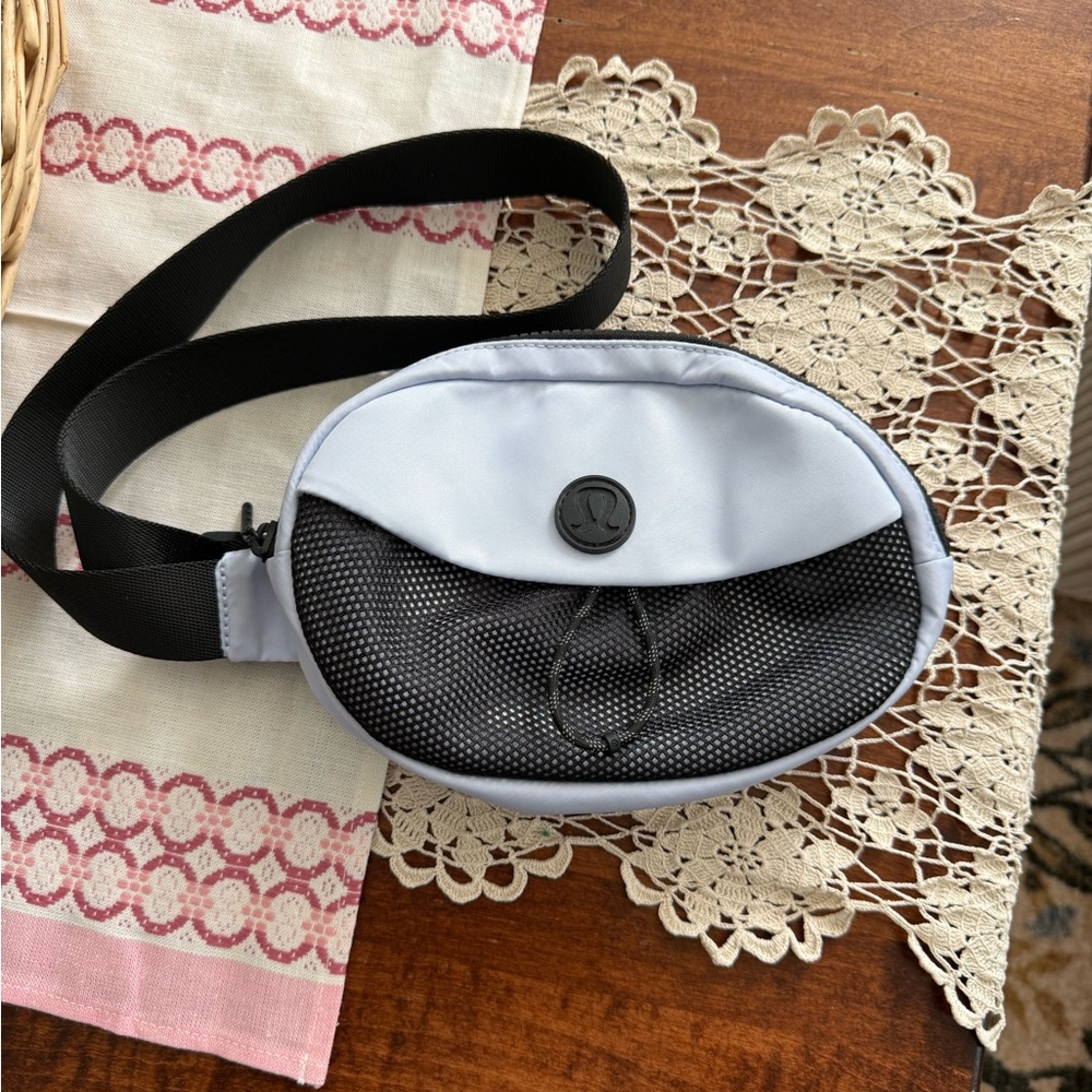 Lululemon Take It On belt bag 1L light blue
